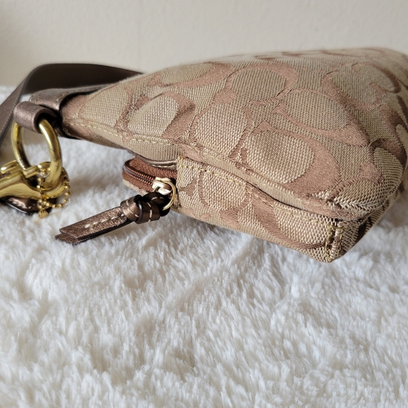 Coach Belt Bag - Picture 6 of 9